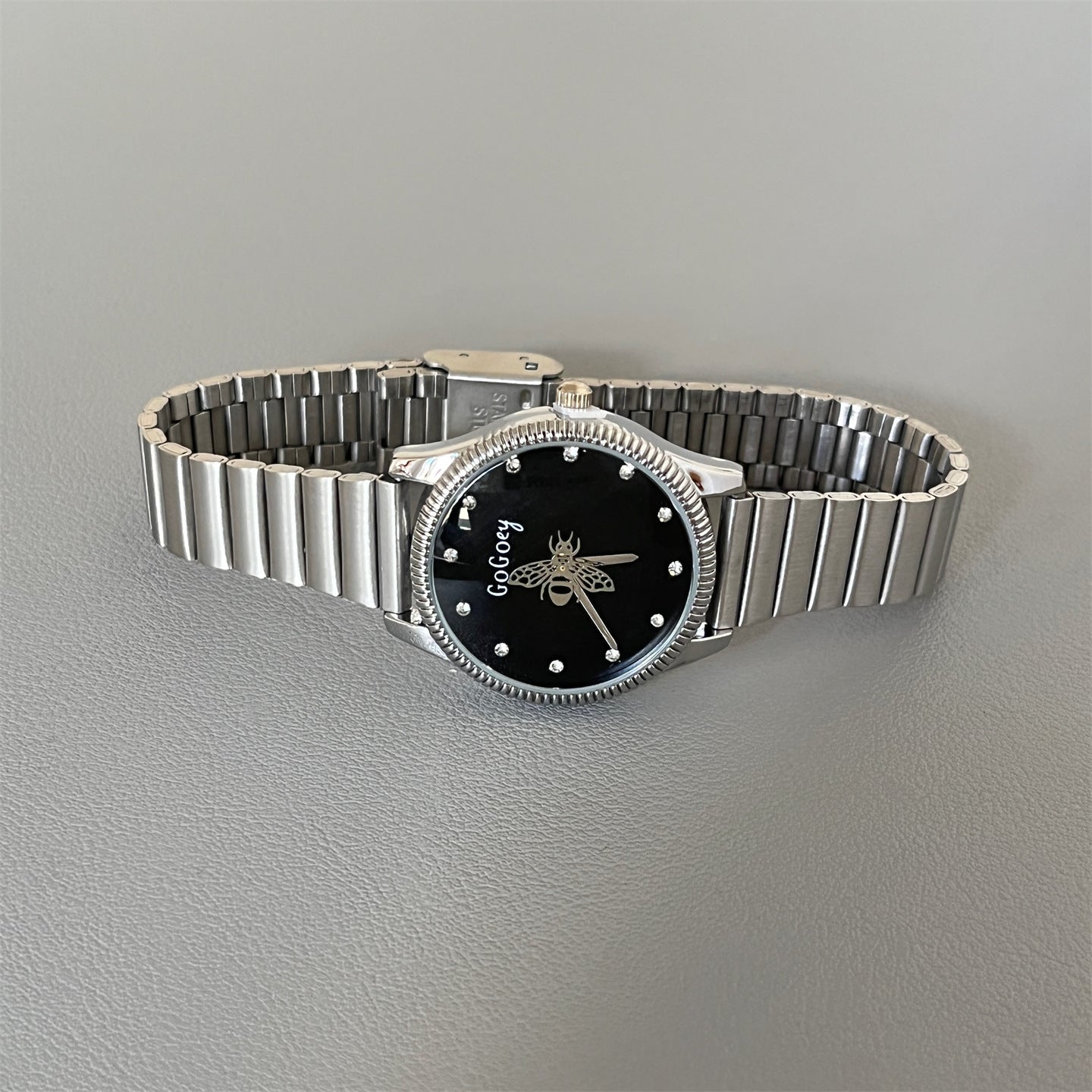 New Southeast Asian bestseller Little Bee chain watch for women, fashionable and refined, niche design with a small Chanel style for women