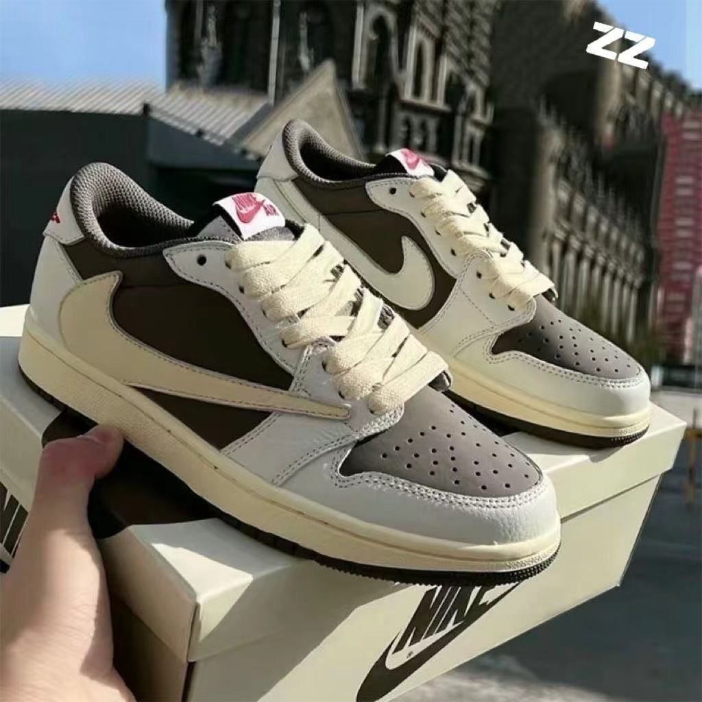 NIKE Air Jordan 1 Low