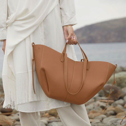 Bolsa tote Novo modelo fashion Bolsa minimalista elegante bolsa asa Grande capacidade para o trabalho para o dia a dia Bolsa de ombro Internacional
