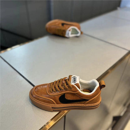 Sapatos masculinos 2025 primavera e outono nova tendência: versátil superfície de tecido rendado, sola macia respirável confortável confortável calçado de prancha esportiva e de lazer confortável