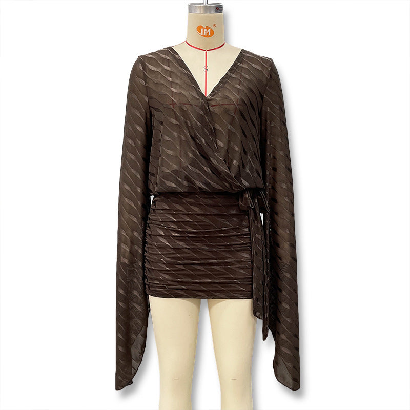 Foreign trade autumn new European and beautiful fashion wavy pattern sexy deep V flared long sleeve slim hip wrap dress