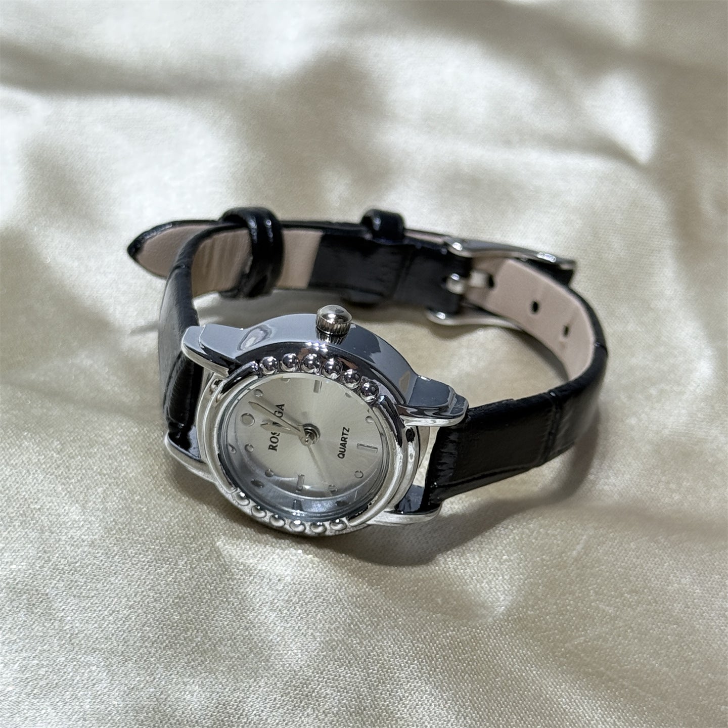 Foreign trade best-selling wholesale price, new silver chain exquisite small dial watch for women, fashionable temperament, high-end feel for students