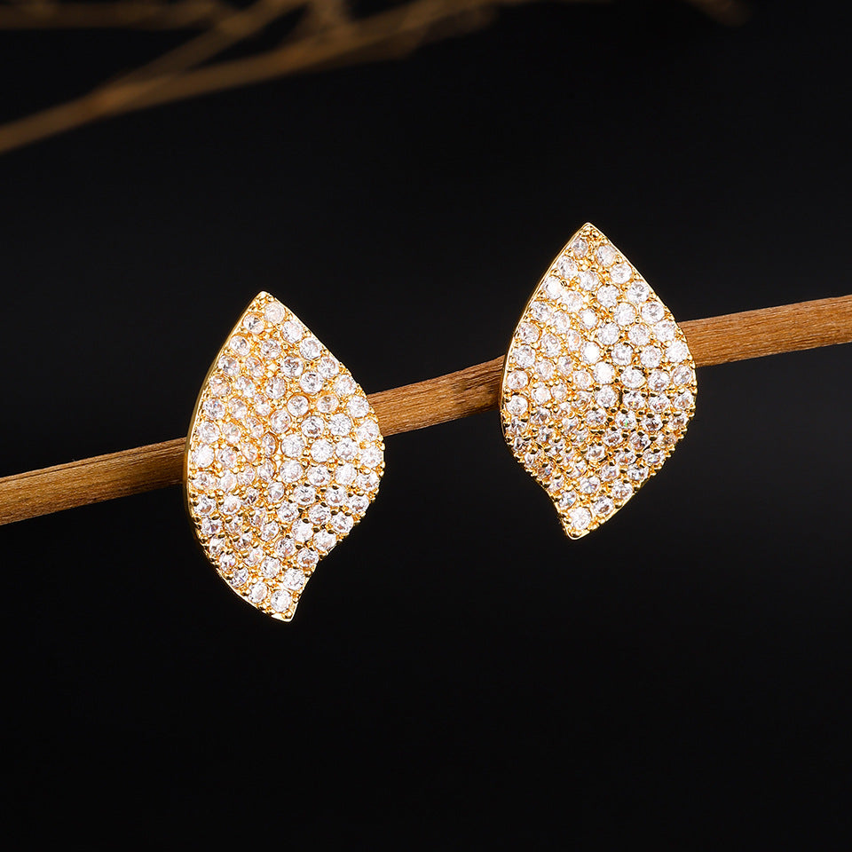 2026 New European and American Folded Petal Earrings, Sophisticated and Exquisite Zircon Earrings, Elegant Accessories, Copper Inlaid Zircon