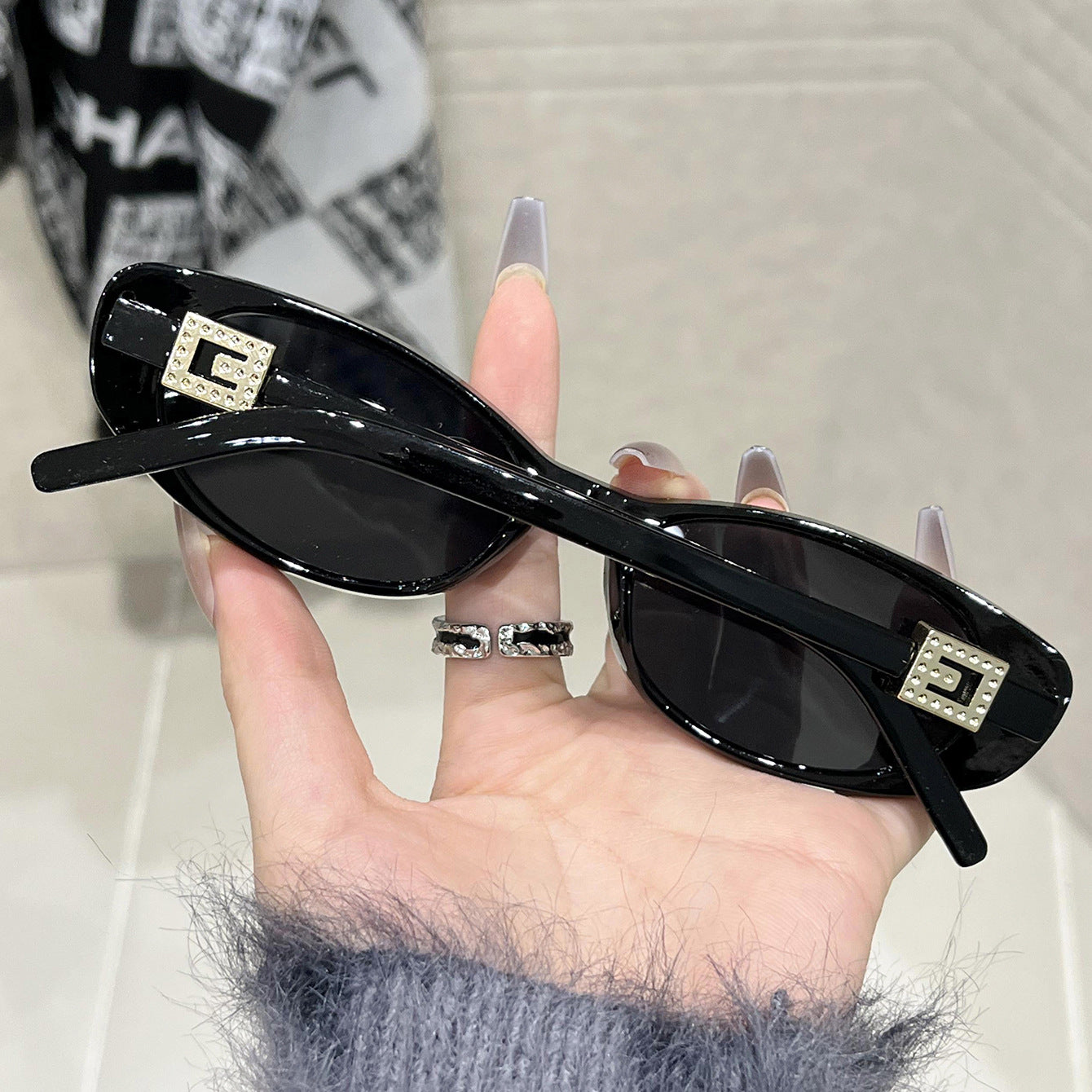 Retro cat eye sunglasses women's high-end new ins Internet celebrity same sunglasses men's fashion street shooting sunglasses