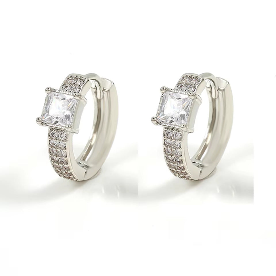 Japanese and Korean fashion minimalist ultra-sparkling full diamond earrings for women, influencer personality, versatile cool wind silver needle earrings, earrings