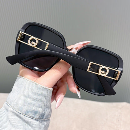 Large frame metal sunglasses for women, European and American fashion versatile sunglasses, UV-blocking sunglasses for women, high-end look