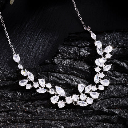 European and American cross-border bestsellers: fully diamond-filled waterdrop zircon necklaces, accessories, niche designs, high-end bridal wedding banquets