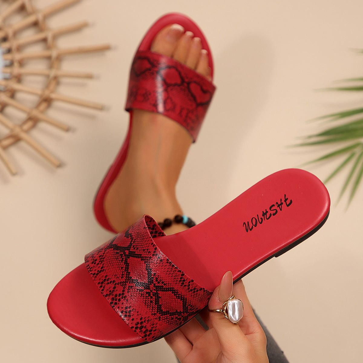 European and American cross-border women's shoes, export animal print decorative fashion slippers, elegant versatile round-toe flat sandals