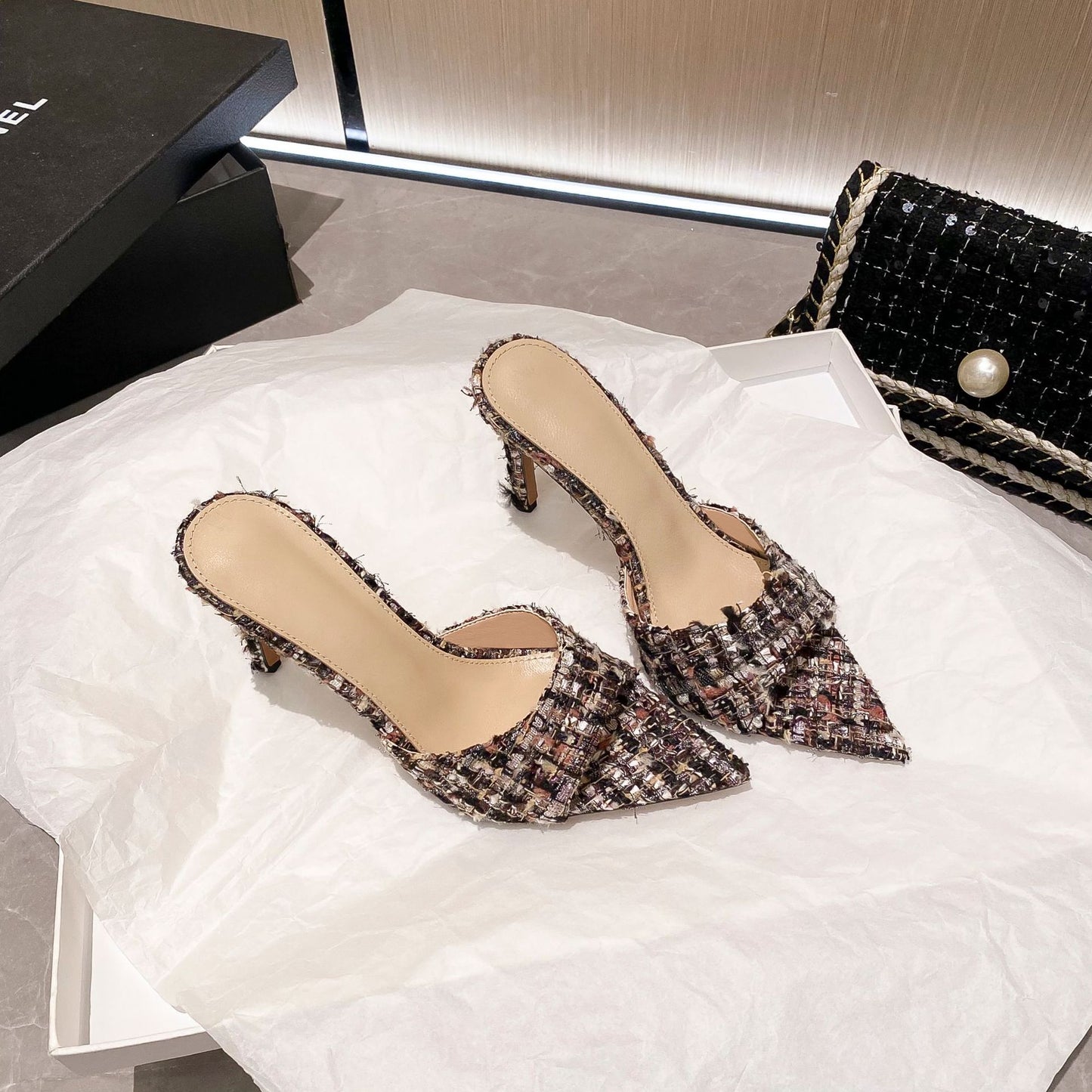 YX Xiaoxiangfeng stiletto heels 2026 autumn fashion pointed temperament French sandals are versatile and sexy to wear sandals outside