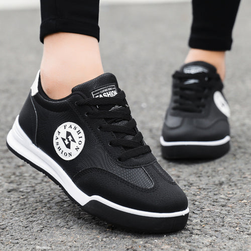 2025 casual versatile couple board shoes spring and summer trend fashionable breathable Forrest Gump sneakers lightweight women's shoes cross-border