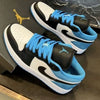 AJ low-top laser azul