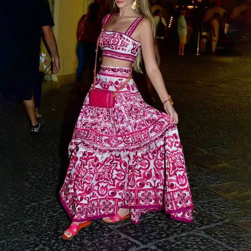 Conjunto de saia e top com suspensórios, estampado, elegante e com um toque europeu e americano, para a primavera de 2026. Novo estilo transfronteiriço entre a Europa e os Estados Unidos.