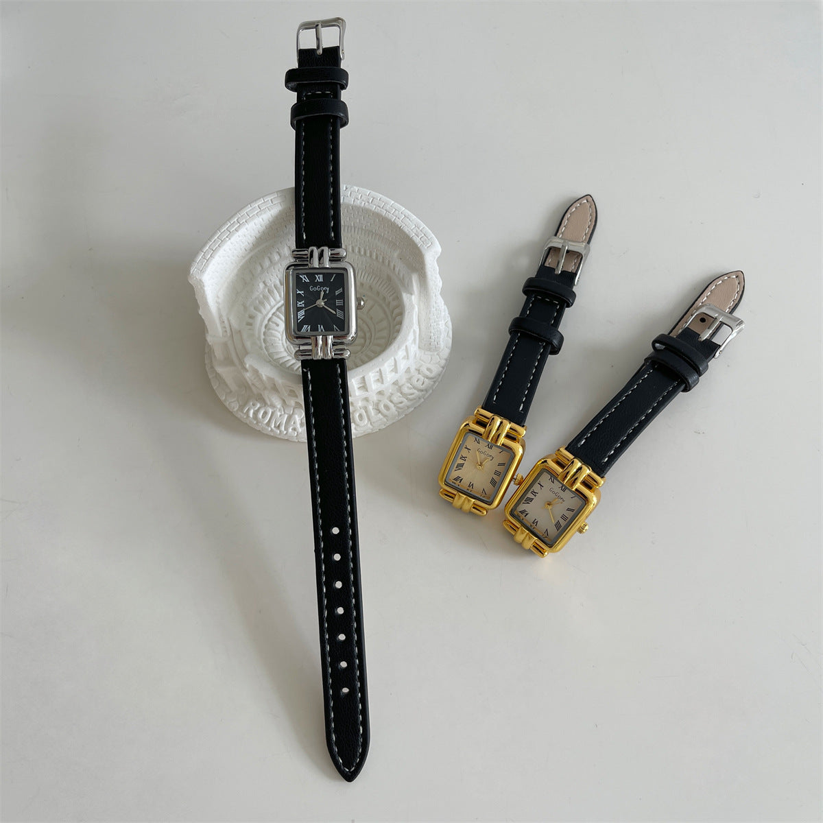 Export wholesale fashionable small square watches, simple Roman scale, vintage exquisite petite versatile sugar cube watches for women
