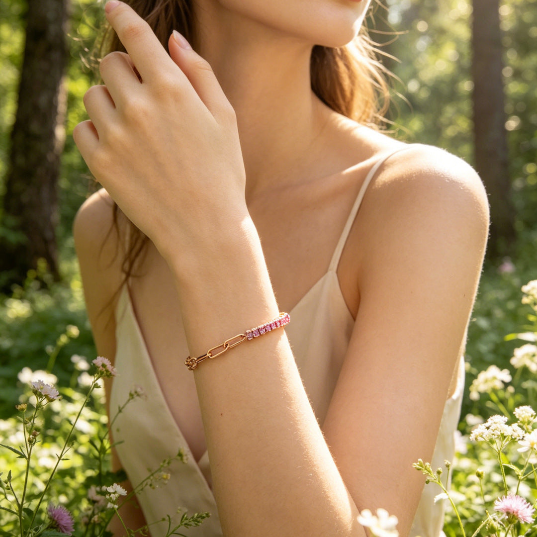 A new Korean style niche design women's exquisite hand accessory inlaid with AAA zircon stone, fashionable versatile bracelet for women