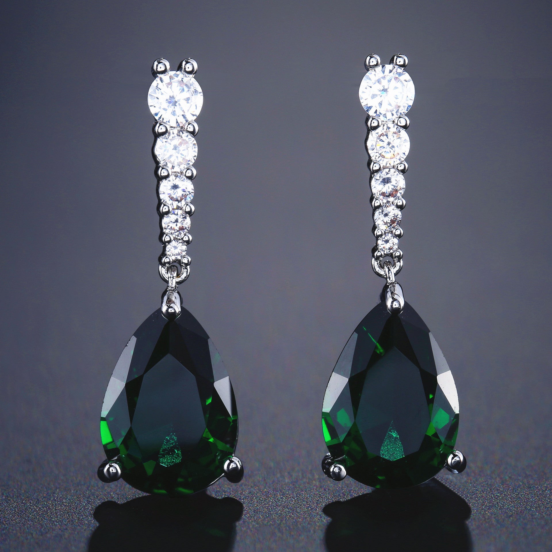 The beauty of simplicity bridal zircon earrings ultra flash Korean high-end sense light luxury temperament wedding dress earrings wholesale