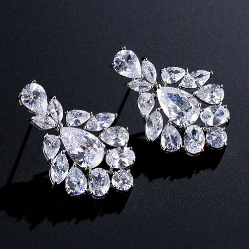Cross-border hot waterdrop zircon stud earrings in multiple sizes with patchwork earrings, niche designs, light luxury banquet earrings wholesale