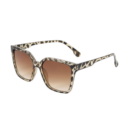 Square leopard print sunglasses for women, premium feel, 2025 new European and American sunglasses, UV400 sunscreen retro sunglasses