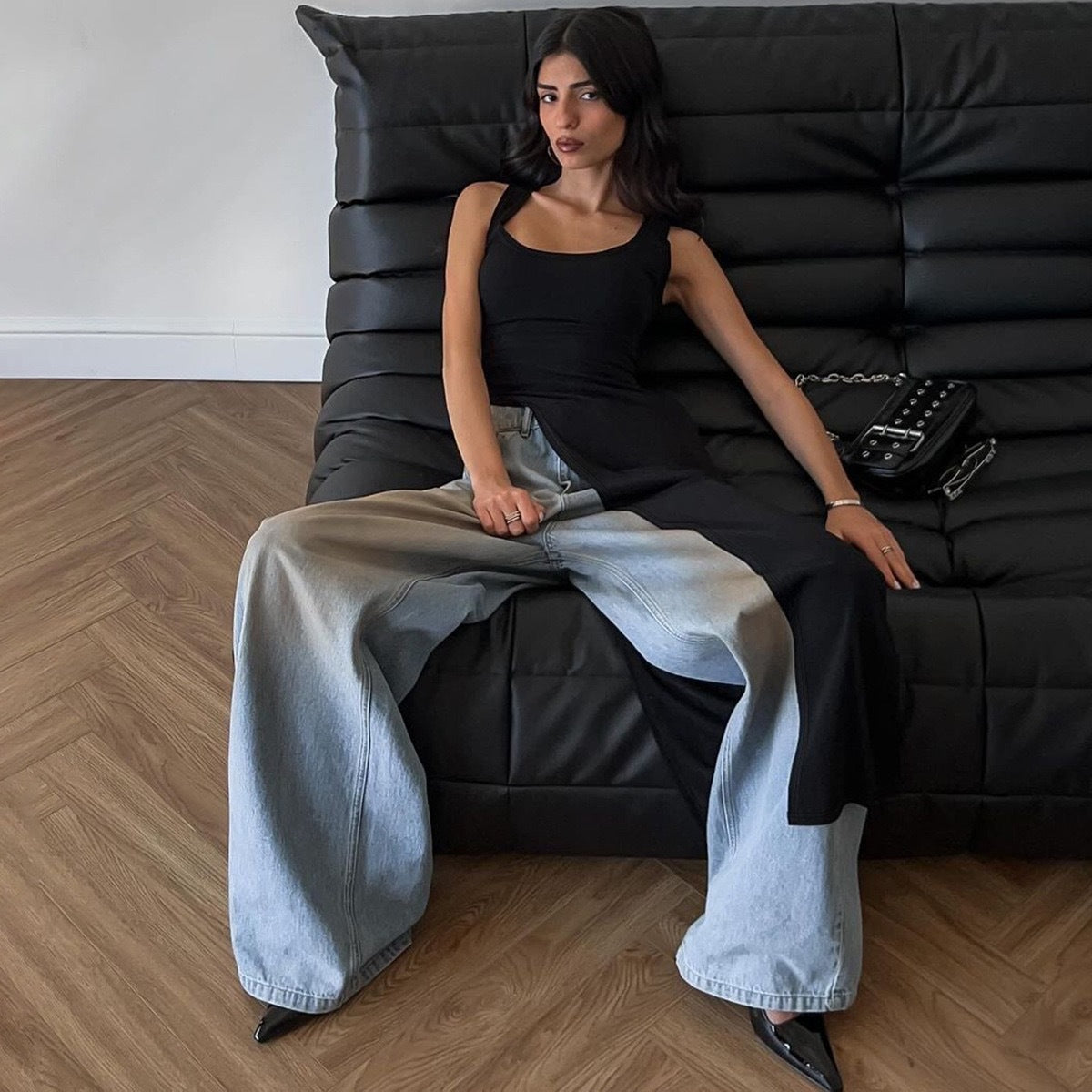 Cross-border 2024 summer new European and American style women's clothing solid color fashion personality design sense slim U-neck top T-shirt girl