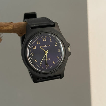 Cross-border sourcing, casual personalized, fashionable, unisex watches can be designed with black straps, adult student watches