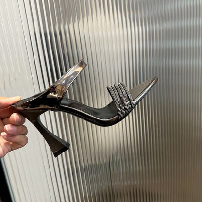WO Huizhou City's 2026 autumn new one-line strap sandals, horseshoe heels, gun-colored high heels, fashionable European and aesthetic