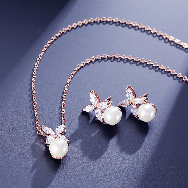 New French four-leaf clover pearl niche design, high-end sense of luxury, micro-inlaid zircon earrings, necklace set