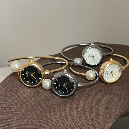 New pearl bracelet women's light luxury, niche, high-end quartz women's watch, exquisite, fashionable, and high-value beauty watch for women
