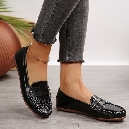Cross-border women's shoes wholesale, foreign trade black crocodile pattern women's loafers, women's flat casual shoes, everyday women's shoes