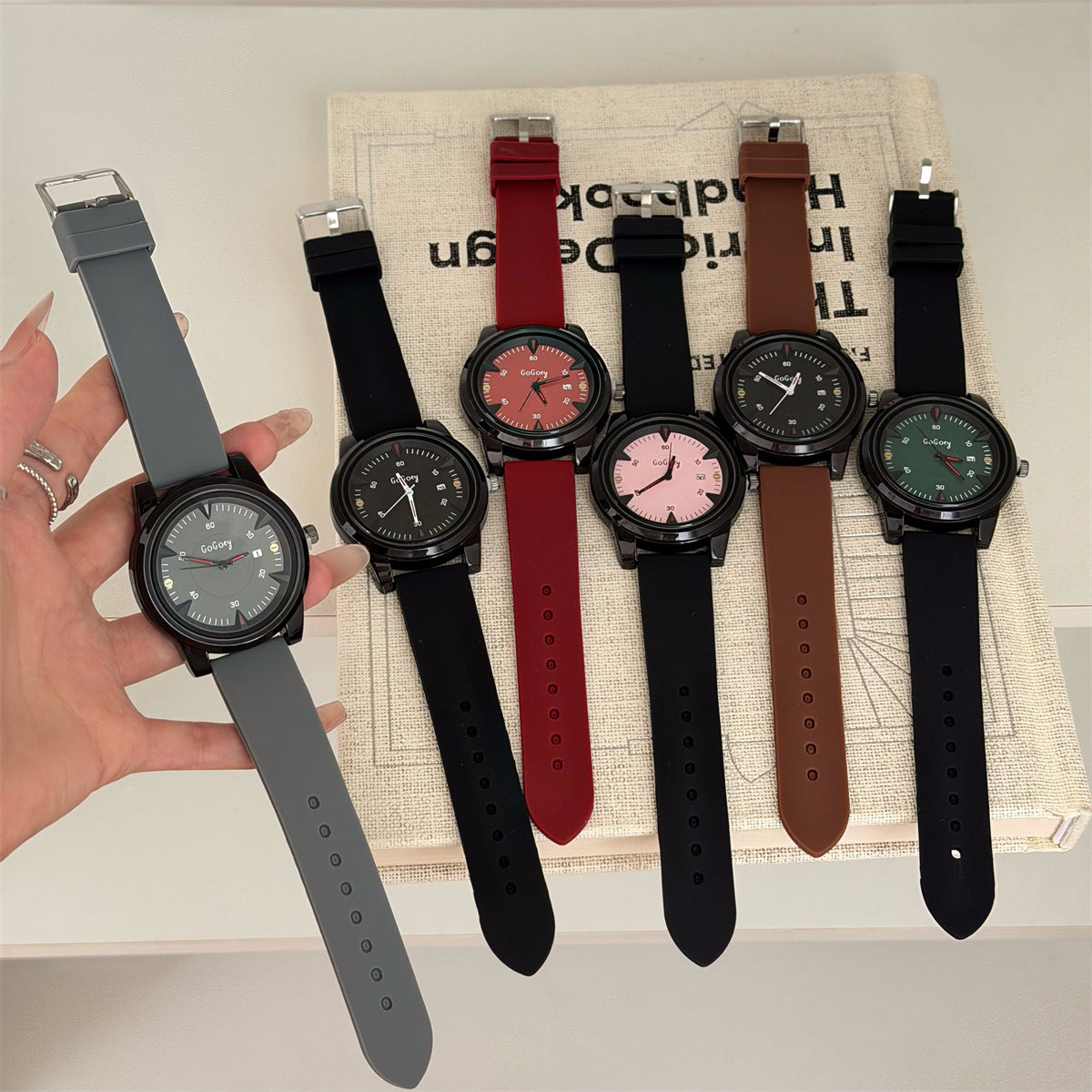 GoGoey European and American Style Niche Sports Men's and Women's Wholesale Original Style Quartz Watches with Personalized Large Calendar Dials