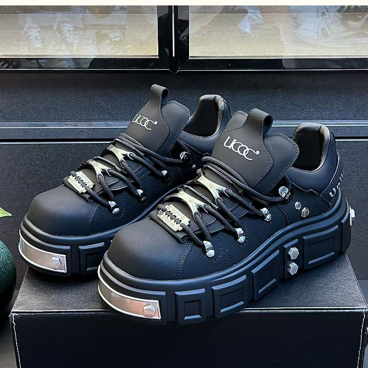 Internet celebrity popular men's shoes 2026 new European station men's shoes thick-soled heightened casual board shoes niche design men's shoes
