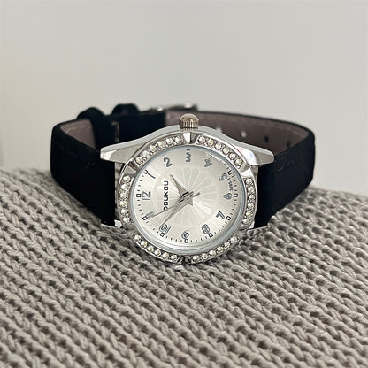 Cross-border best-selling new diamond-encrusted women's watches, light luxury, high-aesthetic fashion watches, niche students, and exquisite women's watches