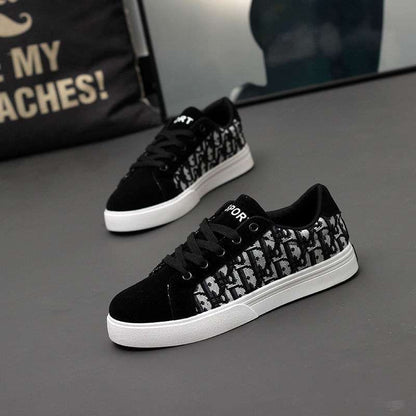 Sapatos masculinos da moda 2025 primavera/verão novos sapatos de lona retro de sola macia espírito versátil cara esportes lazer board shoes