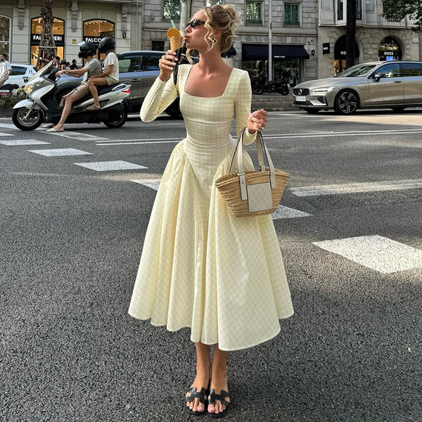 Foreign trade hot selling women's autumn and winter new French temperament plaid skirt fashion square neck waist swing long sleeve dress