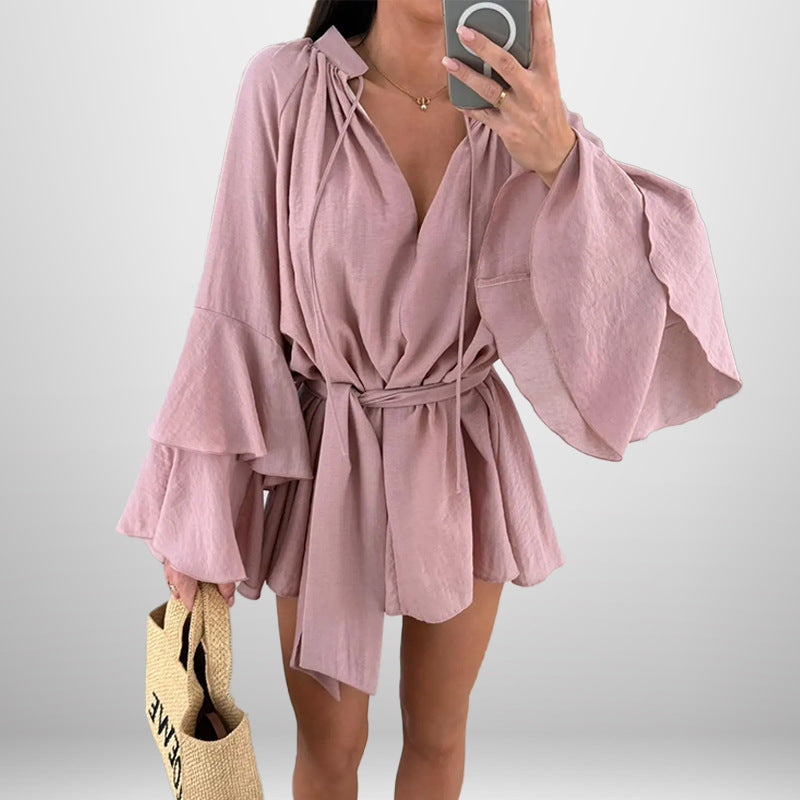 Vestido curto de manga comprida para mulher com decote em V, atilhos irregulares e cor sólida, da coleção Primavera 2025 da Amazon.