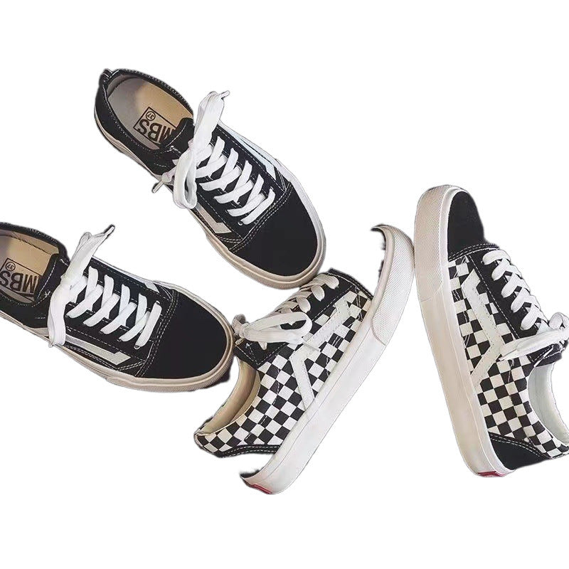 Sapatos clássicos de lona de skate feminino 2025 nova versão coreana ulzzang sapatos de prancha versátil sapatos de pano de estudante em sapatos da moda