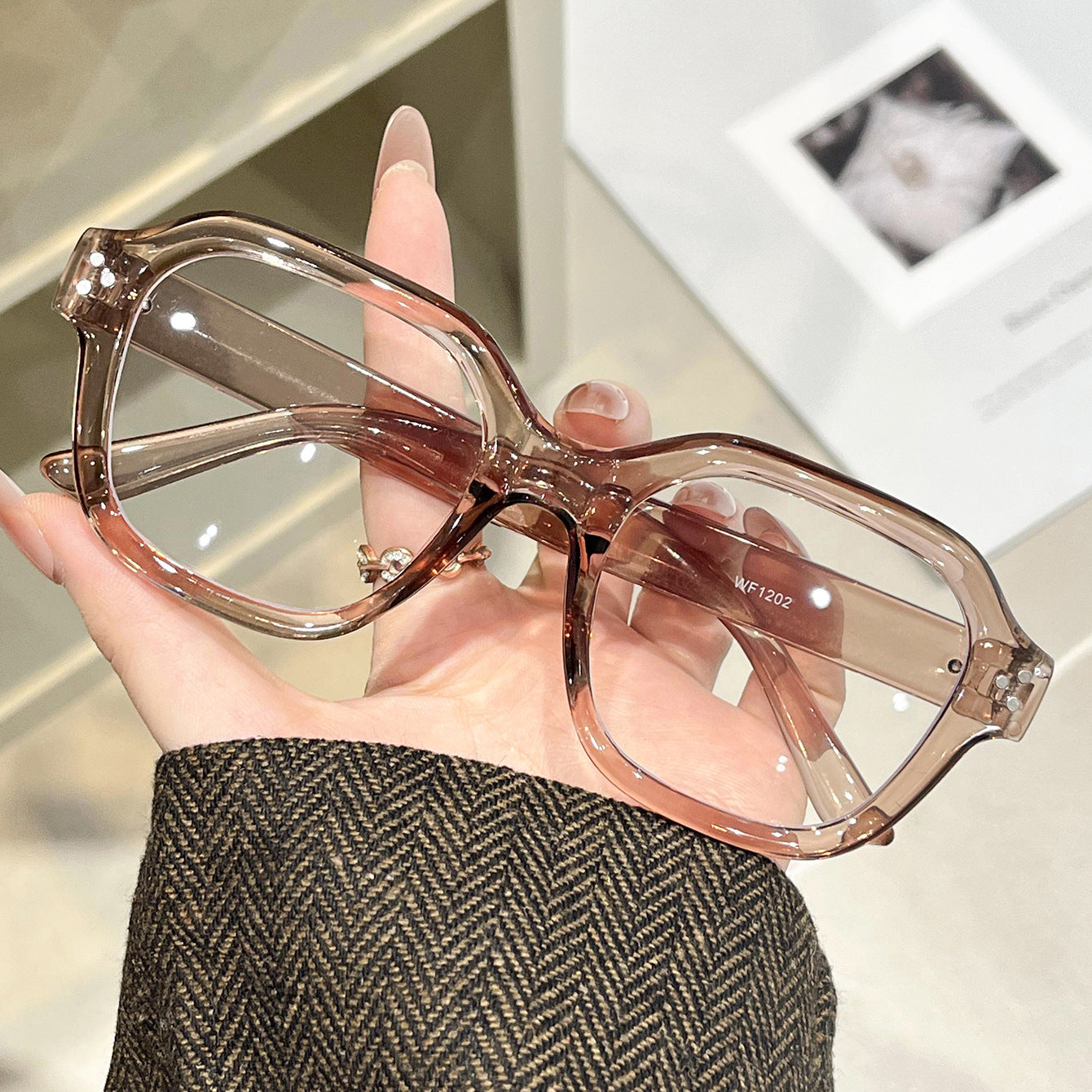 Large frame Mi Nail square flat glasses 2025 new blue light blocking fashion glasses frame, tortoiseshell slimming frames for women