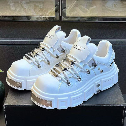 Internet celebrity popular men's shoes 2026 new European station men's shoes thick-soled heightened casual board shoes niche design men's shoes