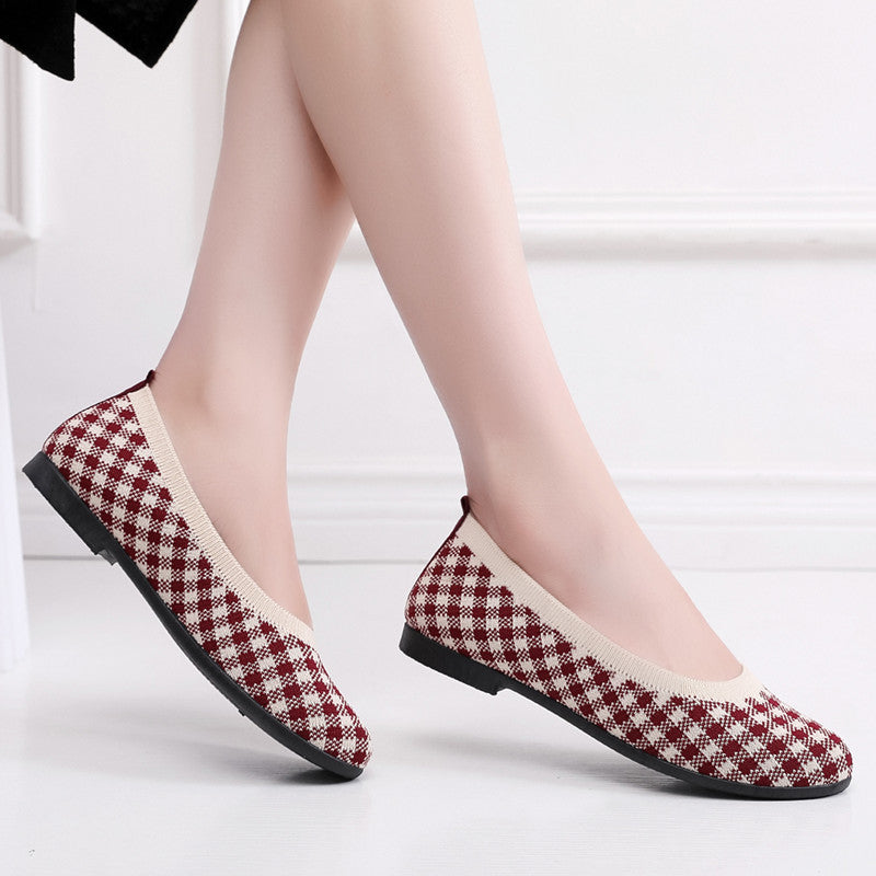 Spring, summer and autumn flying woven breathable women's shoes, old Beijing cloth shoes, flat soles, one-foot shoes, fashionable casual women's single shoes, drop shipping