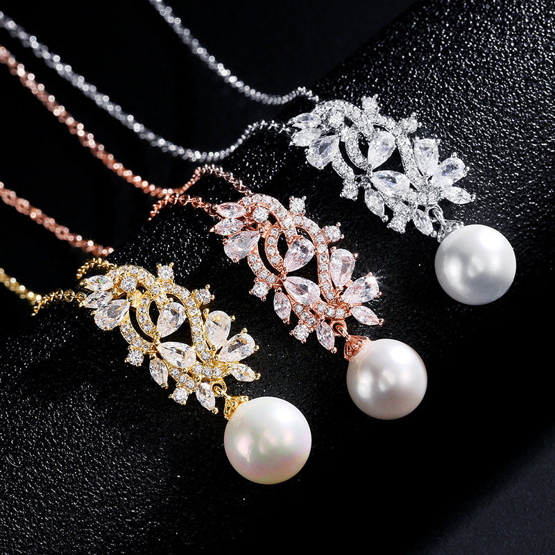 Cross-border bestselling jewelry: zircon floral and leaf necklace, faux pearl collarbone chain, European and American style light luxury bridal dinner accessory