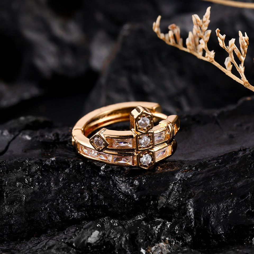 Original, European, American, exaggerated, niche, hip-hop style vintage earrings, high-end and lightly luxurious retro earrings with copper plating