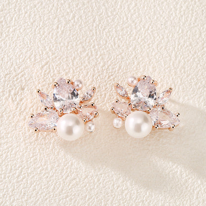 Korean exquisite compact design light luxury high-end pearl zircon earrings for women, personalized minimalist fashionable versatile stud earrings