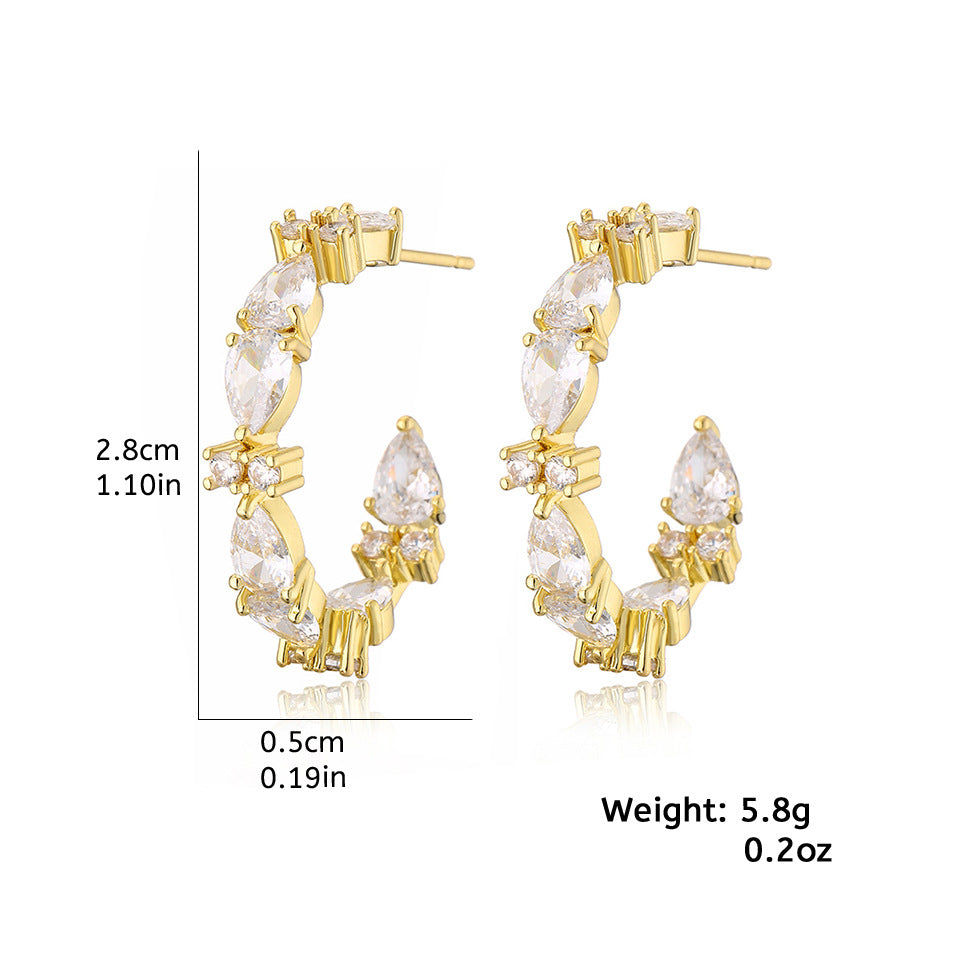 Fashionable commuting niche, high-end versatile C-shaped earrings, simple sweet and cool gemstone square zircon earrings, earrings for women
