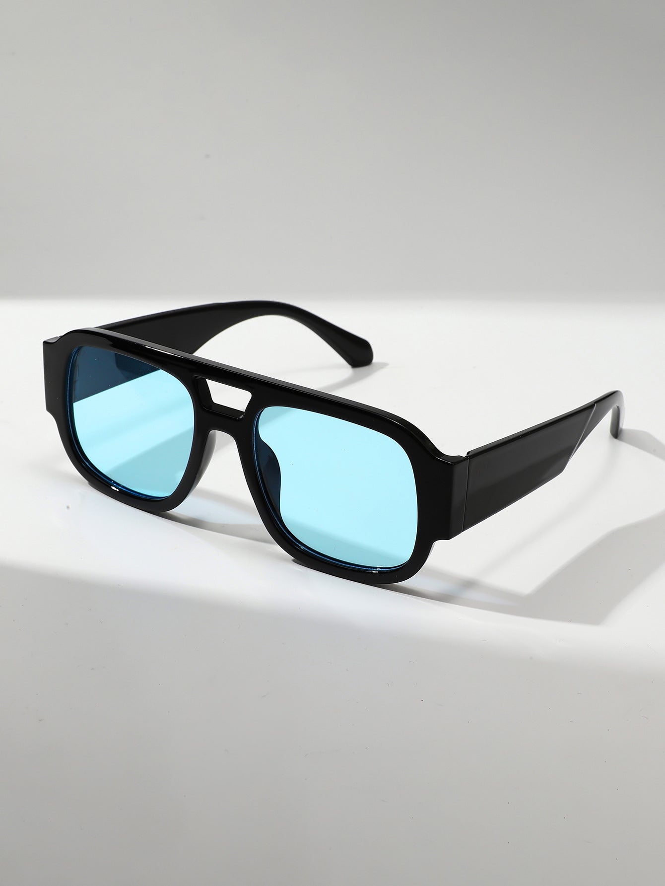 Dual-beam sunglasses, new fashionable sun-protection sunglasses, European and American photo influencer sunglasses, women's high-end style