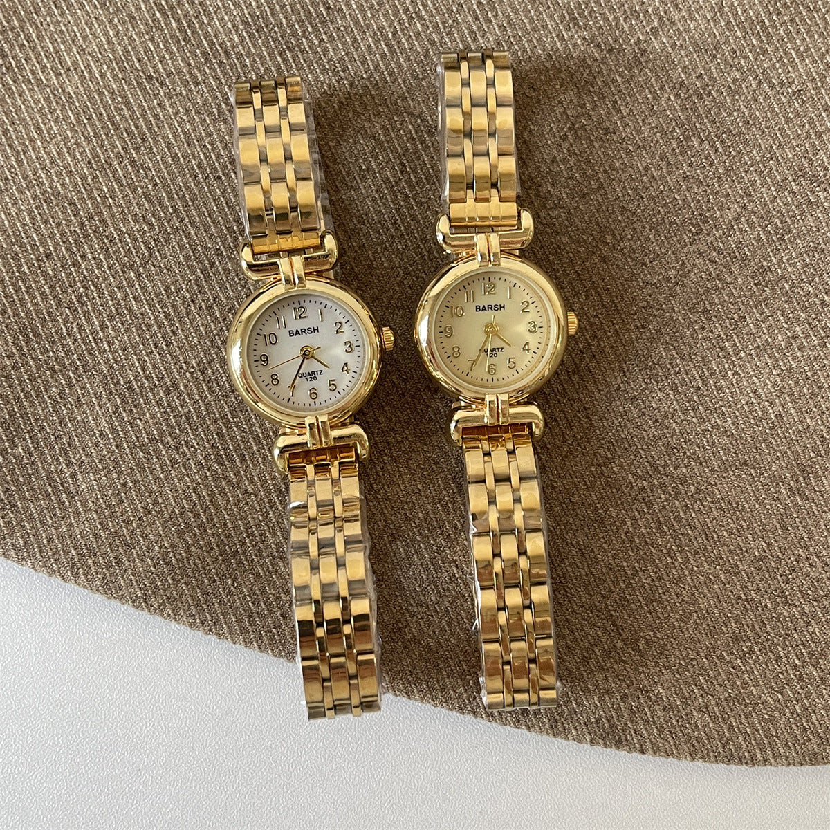 Foreign trade wholesale explosive second-hand women's quartz watch women's retro mini small disc niche light luxury steel belt