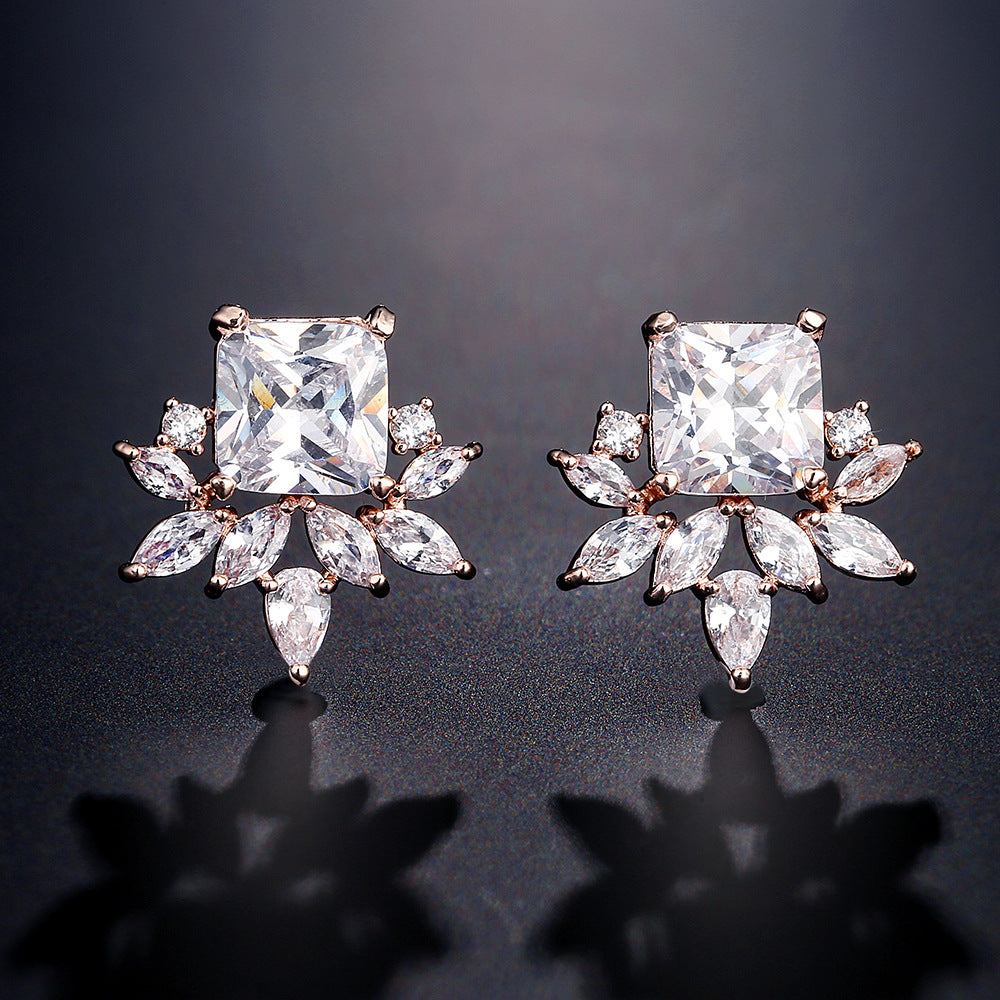Cross-border light luxury sugar cube yellow diamond earrings, snowflake zircon earrings, niche, high-end and versatile light luxury foreign trade accessories