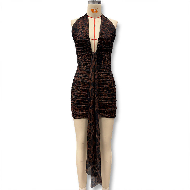 Vestido sexy para mulher com decote halter e costas em V profundo, padrão leopardo, novo modelo para o outono e inverno, ideal para mulheres modernas e com estilo.