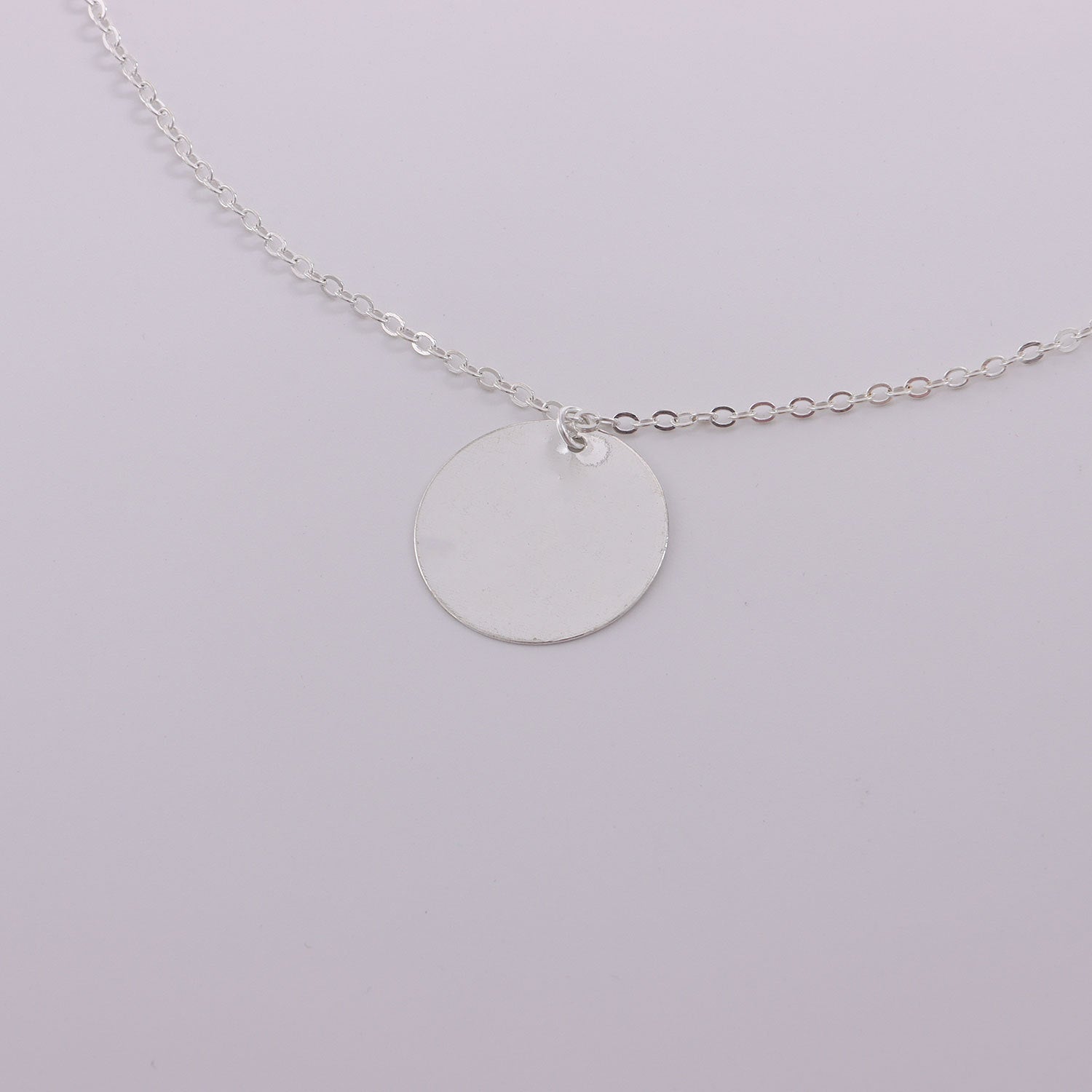 European and American cross-border jewelry Simple geometric glossy disc pendant necklace women's popular geometric temperament fashion necklace