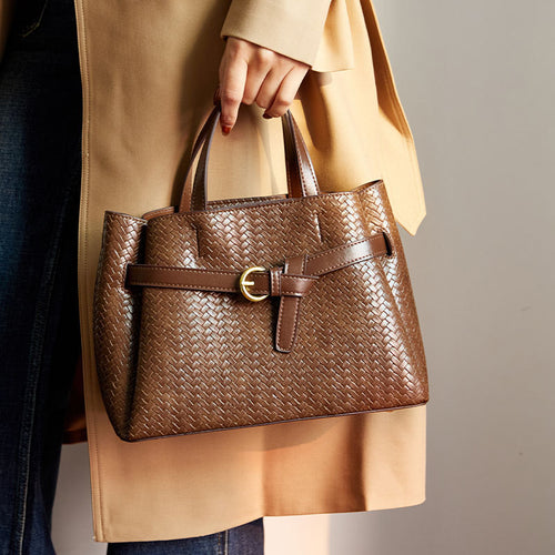 Bolsa de mão feminina Internacional Novo modelo trançado Bolsa fashion Grande capacidade Bolsa tote de mão elegante Bolsa de ombro feminina