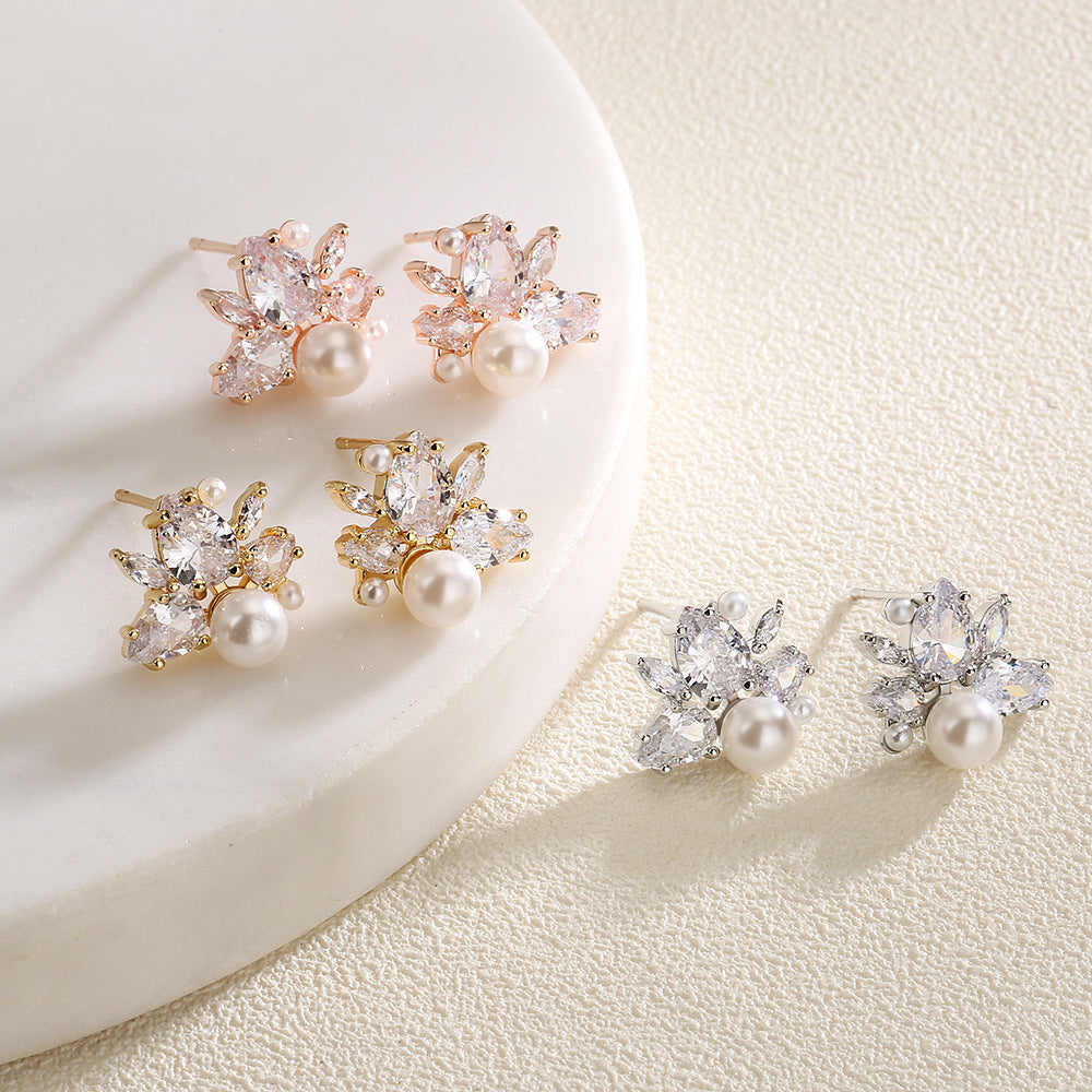 Korean exquisite compact design light luxury high-end pearl zircon earrings for women, personalized minimalist fashionable versatile stud earrings