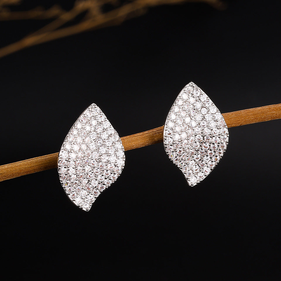2026 New European and American Folded Petal Earrings, Sophisticated and Exquisite Zircon Earrings, Elegant Accessories, Copper Inlaid Zircon