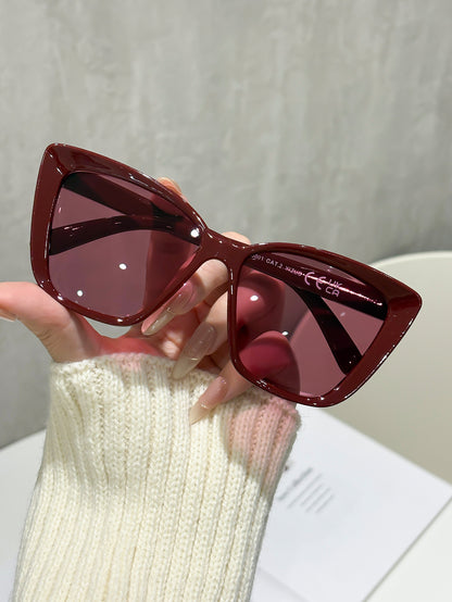 Cat's eye sunglasses foreign trade wholesale full frame black glasses men's and women's sunglasses high-end sunglasses UV protection
